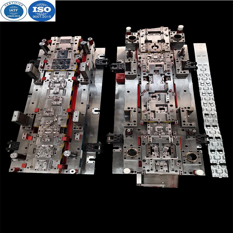 Прогресивний листовий метал помирає